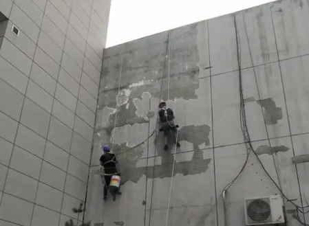 港闸楼顶漏水维修公司分享下港闸外墙防水的注意事项